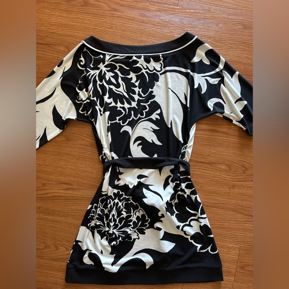 White House Black Market Dress - Picture 3 of 9